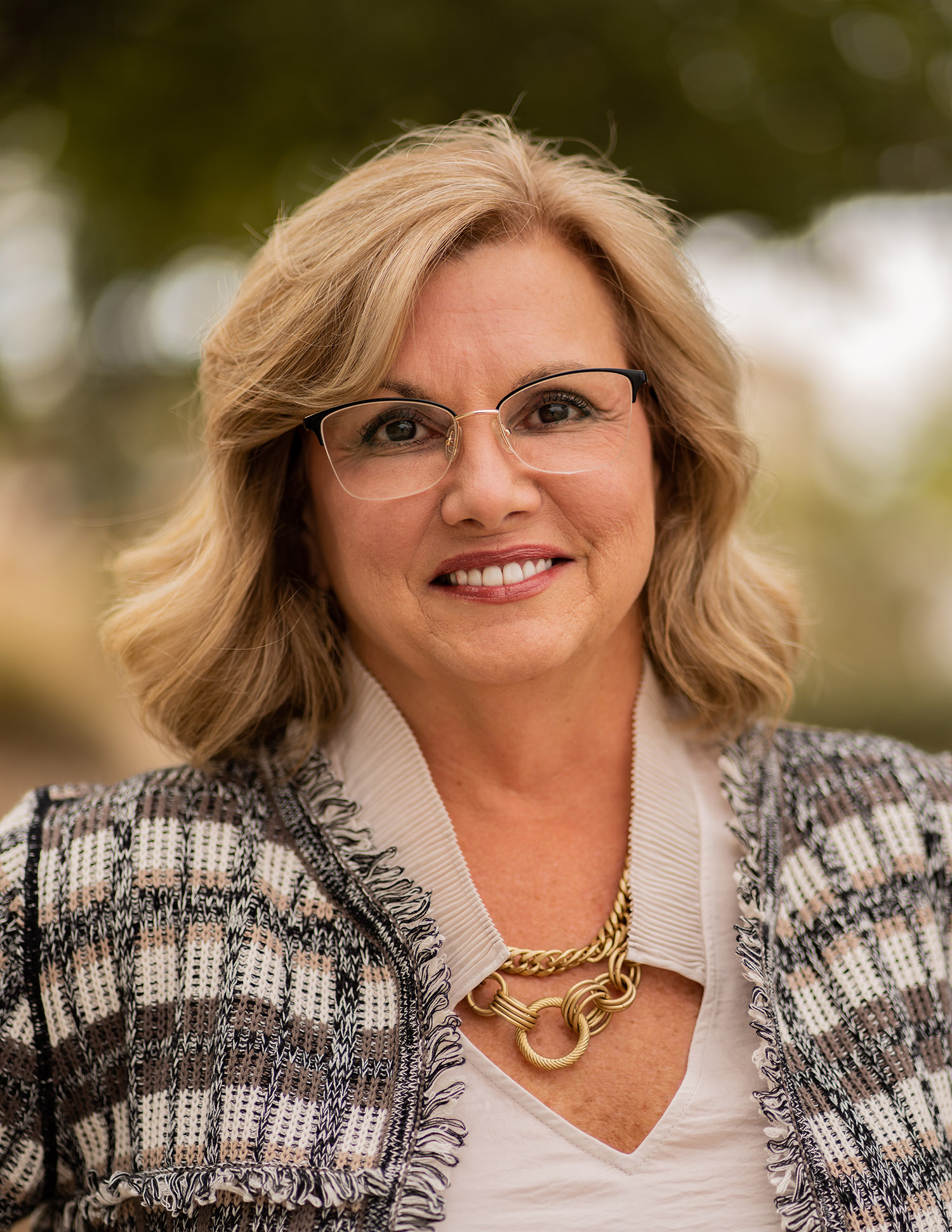 Professional Headshots in Phoenix Arizona19 - Scottsdale SEO & Web Design | Bemo Design