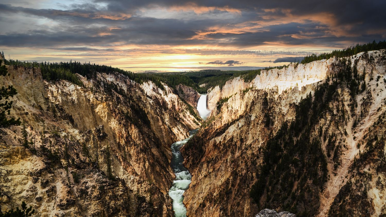 Yellowstone Grand Canyon Sunset